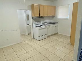 1021 NW 3rd st 206, Miami FL 33128