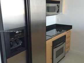 325 S Biscayne Blvd 2122, Miami FL 33131