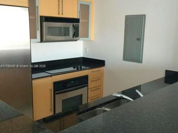 325 S Biscayne Blvd 2122, Miami FL 33131