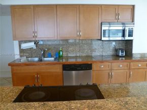 3600 Mystic Pointe Dr 513, Aventura FL 33180