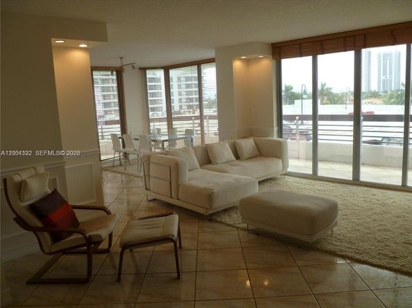3600 Mystic Pointe Dr 513, Aventura FL 33180