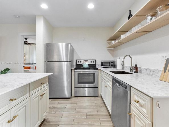 300 SW 23rd St, Fort Lauderdale FL 33315