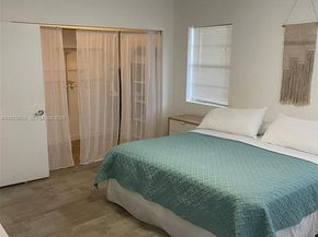 2375 NE 185th St, Miami FL 33180