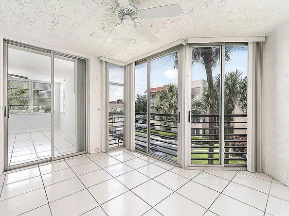 1931 Sabal Palm Dr 301, Davie FL 33324