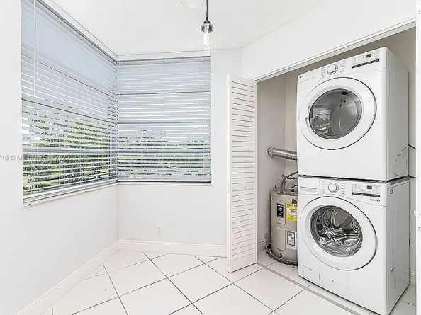 1931 Sabal Palm Dr 301, Davie FL 33324