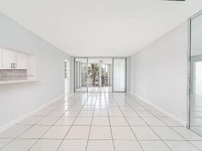 1931 Sabal Palm Dr 301, Davie FL 33324