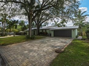 1400 SW 12th Ct, Fort Lauderdale FL 33312