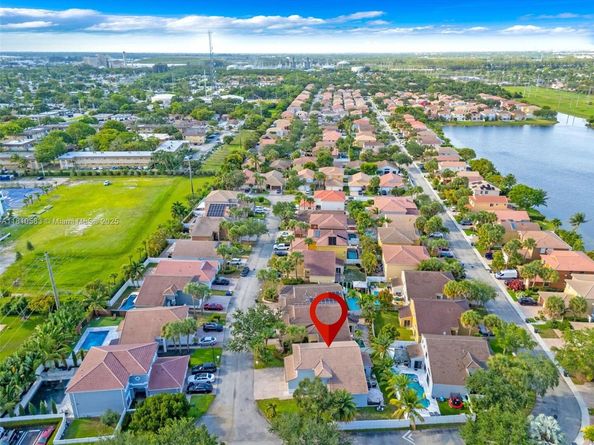 5381 SW 38th Way, Hollywood FL 33312