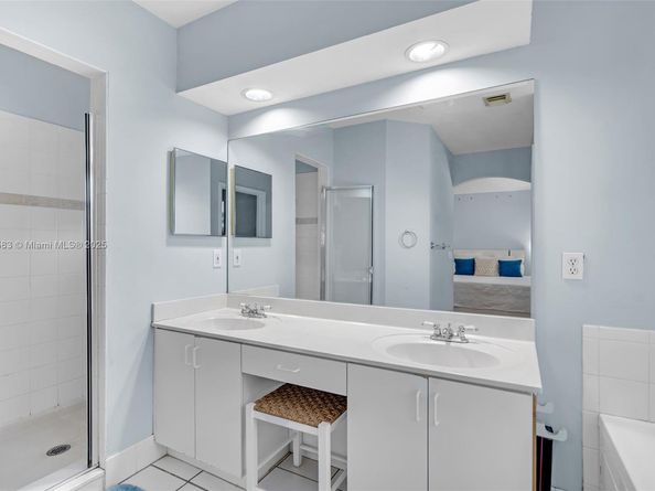 5381 SW 38th Way, Hollywood FL 33312