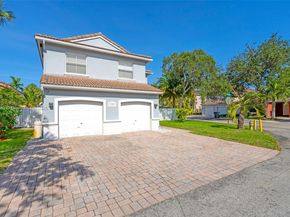 5381 SW 38th Way, Hollywood FL 33312