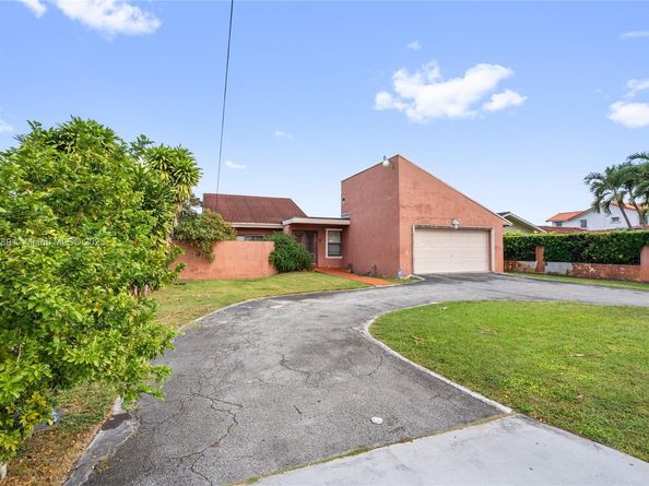 2851 SW 117th Ave, Miami FL 33175