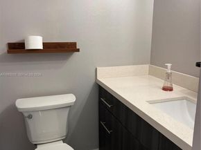 3100 W Rolling Hills Cir 403, Davie FL 33328