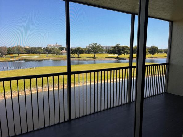 3100 W Rolling Hills Cir 403, Davie FL 33328