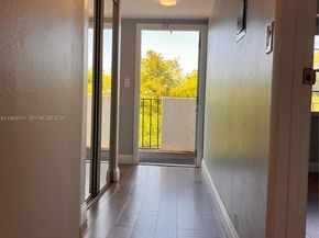 3100 W Rolling Hills Cir 403, Davie FL 33328