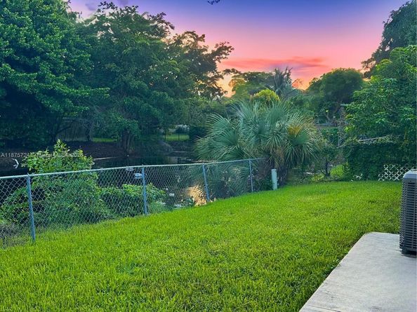 11515 NW 32nd Ct, Coral Springs FL 33065