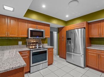 11515 NW 32nd Ct