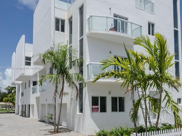 1975 Calais Dr 5, Miami Beach FL 33141