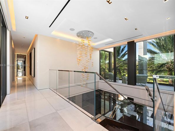 790 Lake Rd, Miami FL 33137