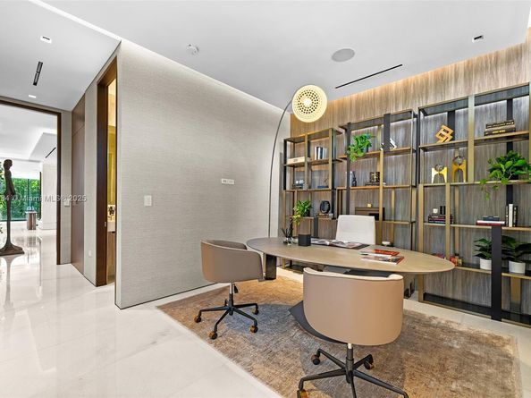 790 Lake Rd, Miami FL 33137