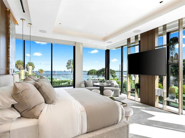 790 Lake Rd, Miami FL 33137