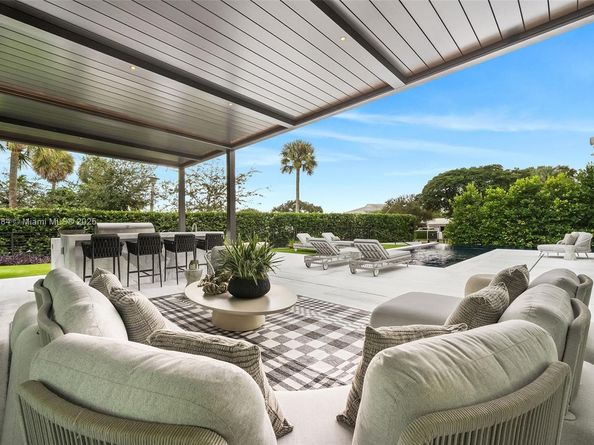 790 Lake Rd, Miami FL 33137