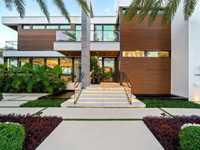 790 Lake Rd, Miami FL 33137