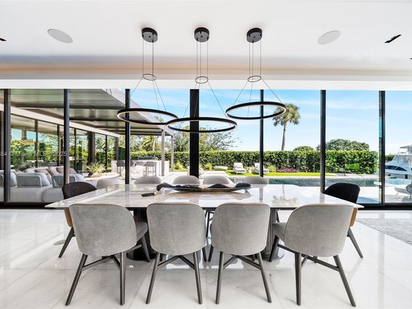 790 Lake Rd, Miami FL 33137