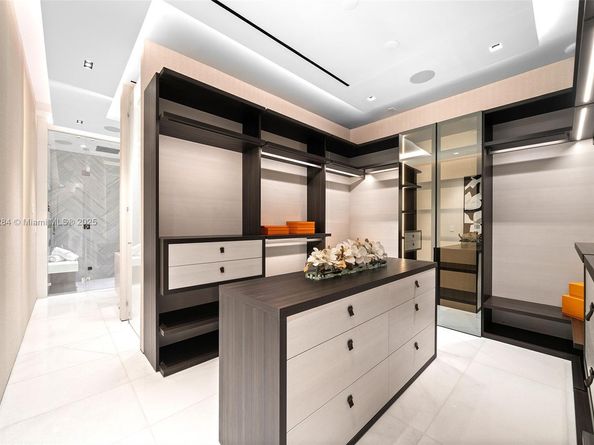 790 Lake Rd, Miami FL 33137