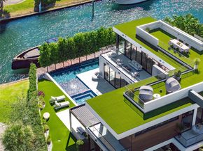 790 Lake Rd, Miami FL 33137