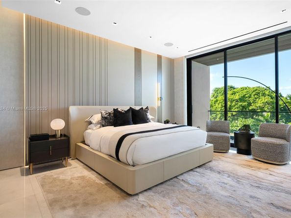 790 Lake Rd, Miami FL 33137