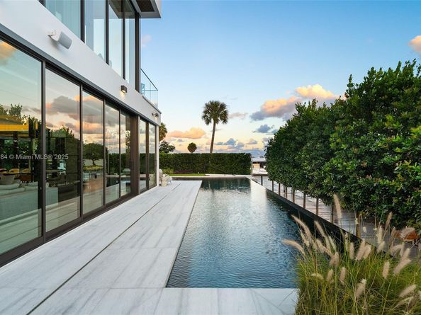 790 Lake Rd, Miami FL 33137