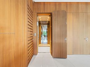 790 Lake Rd, Miami FL 33137