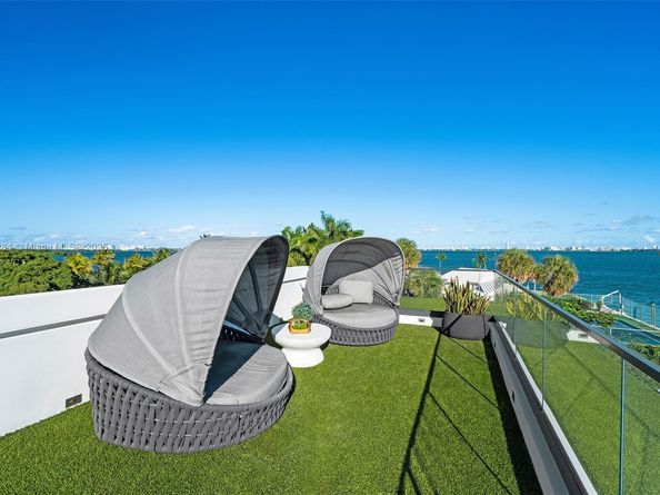 790 Lake Rd, Miami FL 33137