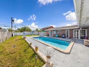 9985 Marlin Road, Cutler Bay FL 33157