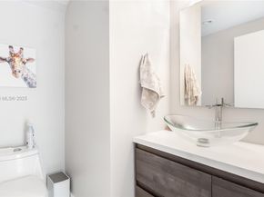 466 SE 1st Cir, Pompano Beach FL 33060