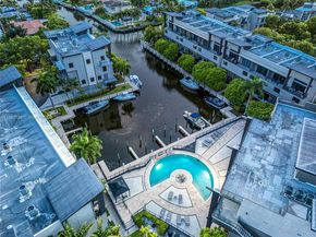 466 SE 1st Cir, Pompano Beach FL 33060