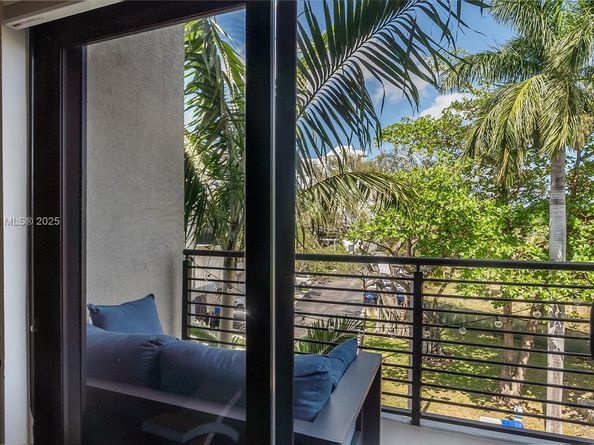 466 SE 1st Cir, Pompano Beach FL 33060