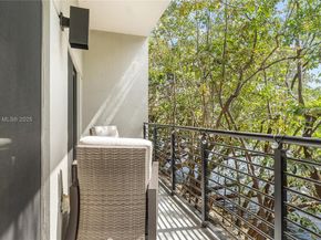 466 SE 1st Cir, Pompano Beach FL 33060