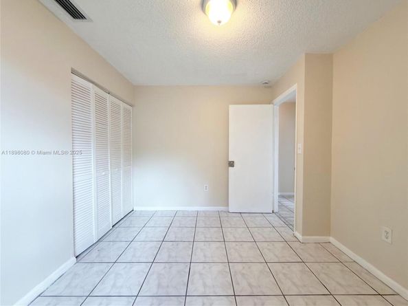 318 SW 5th St, Homestead FL 33030