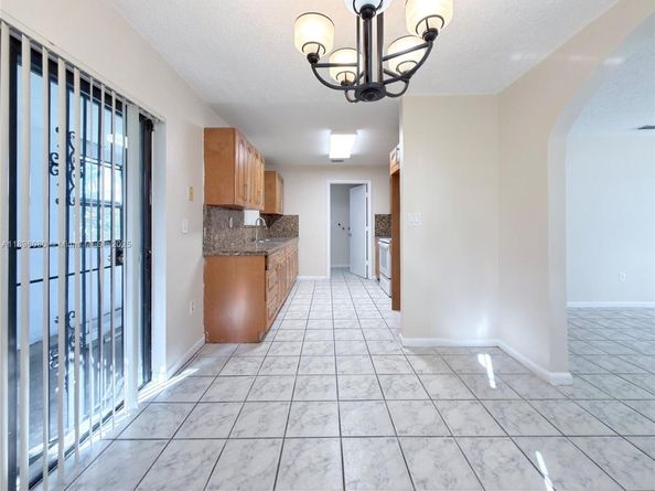 318 SW 5th St, Homestead FL 33030