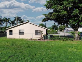 318 SW 5th St, Homestead FL 33030
