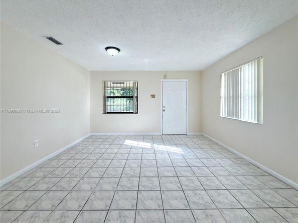 318 SW 5th St, Homestead FL 33030