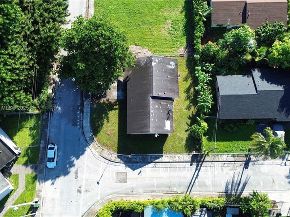 318 SW 5th St, Homestead FL 33030