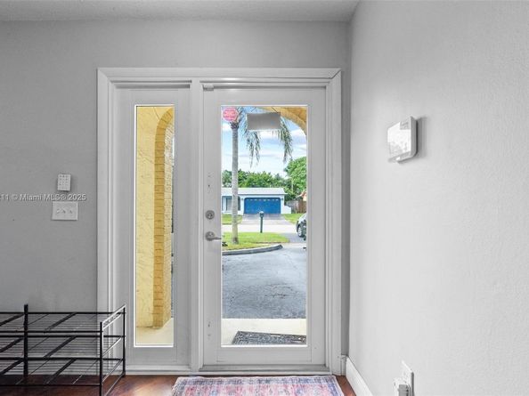 2600 NW 105th Ln, Sunrise FL 33322