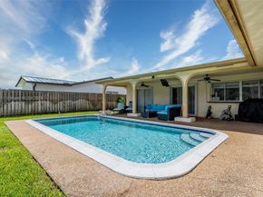 2600 NW 105th Ln, Sunrise FL 33322