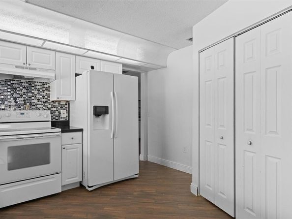 2600 NW 105th Ln, Sunrise FL 33322