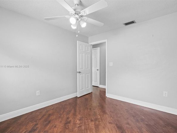 2600 NW 105th Ln, Sunrise FL 33322