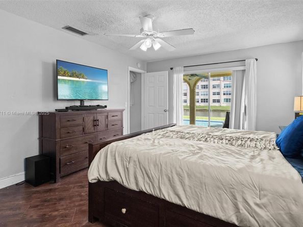 2600 NW 105th Ln, Sunrise FL 33322