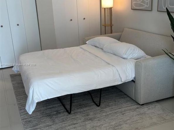 475 Brickell Ave 3510, Miami FL 33131