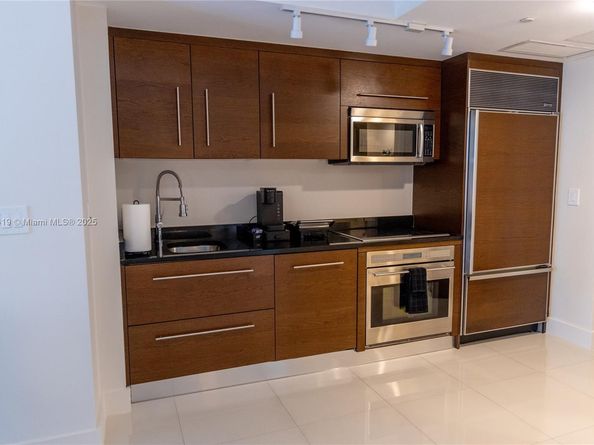 475 Brickell Ave 3510, Miami FL 33131